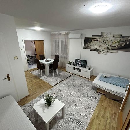 יאיצי Apartman Reyan מראה חיצוני תמונה